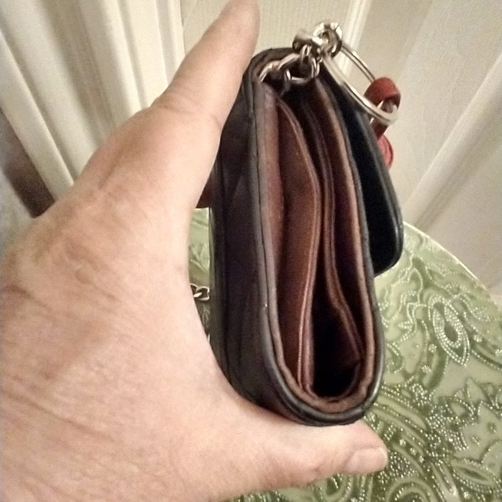CHANEL Flap Wallet - Picture 5 of 16